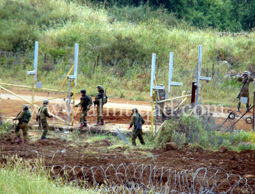 Photo Report: “Israeli” Enemy Crosses Border Fence, Installs Barbed Wires -Abbasiyeh Village
