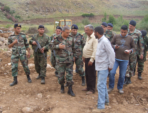 Lebanese Army commander inspects violated area with tourist site owner Photo Report: Zionist Troops Cross Border, Steal equipment from Lebanese Tourist Site Under Construction