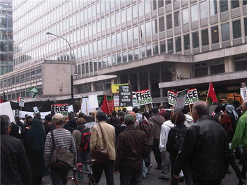 Photo Report: Hundreds Participate in Peaceful Protest in Britain