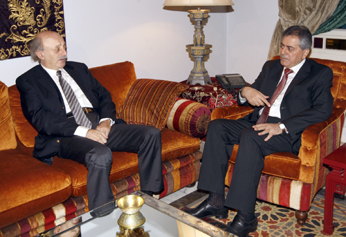 Jumblatt Meets with Syrian Ambassador, Agrees Upon Arrest Warrants