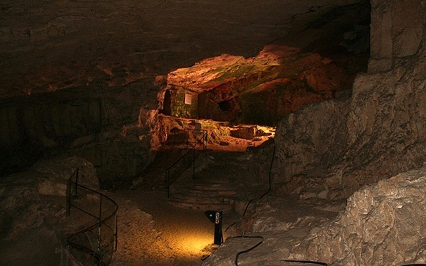 Pictures of “Israeli” New Tunnel under Al-Aqsa Mosque