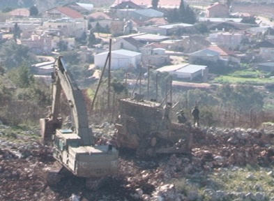 Zionist Entity Crosses Technical Line to Build Reinforcement Wall