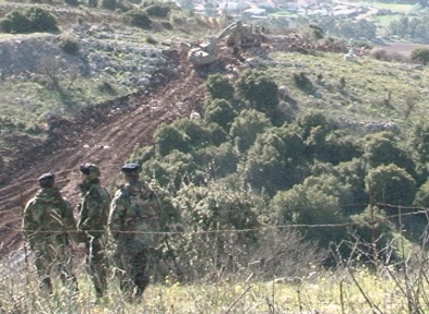 Zionist Entity Crosses Technical Line to Build Reinforcement Wall
