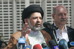 Beirut’s ESCWA Square Embraces Pro-Bahrain Personnel Supporting Revolution
