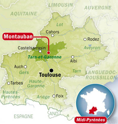 Islamophobia: 2 Pig Heads Hung Outside Mosque in France