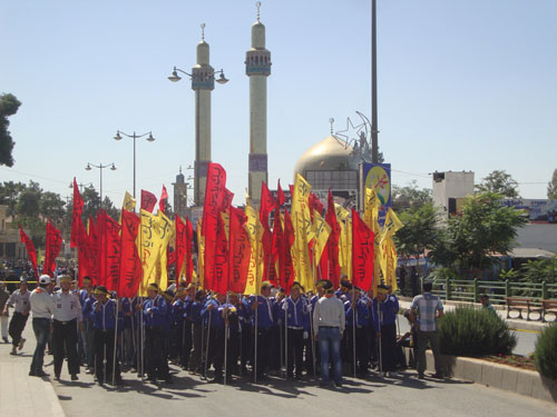 Hizbullah Organizes Friday March in Baalbeck, Condemns Anti-Islam Film