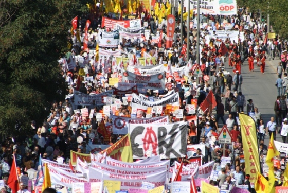 Turkish Alawites Demand Equality, Reject War on Syria