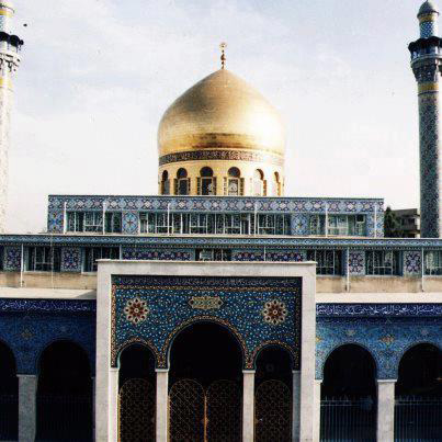 Ahl al-Bayt Shrines Covered in Black, Syrian Crisis Afflicts Ashoura Commemorations