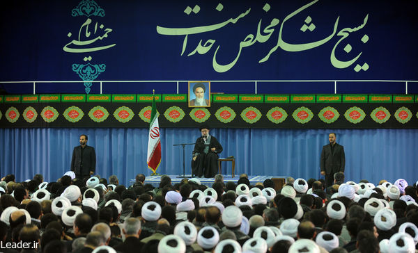Imam Khamenei Urges Arabs, Muslims to Support Gaza