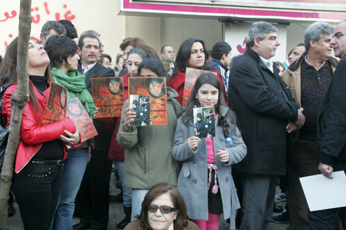 Lebanese Demonstrate at French Embassy, Demand Immediate Release of Abdallah 