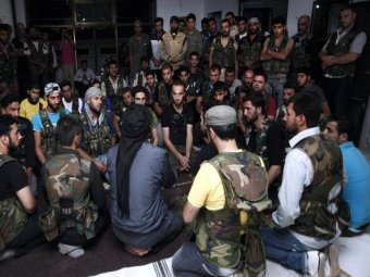 Tunisia Bans 6000 from Fighting in Syria, Starts Talks with Opposition