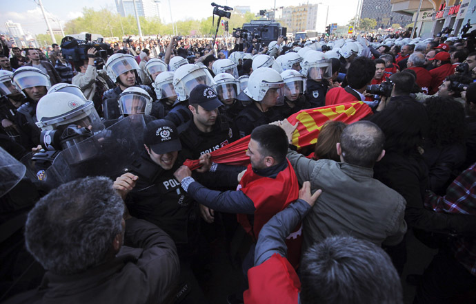 Turkish Police Tear Gas Activists in Istanbul 