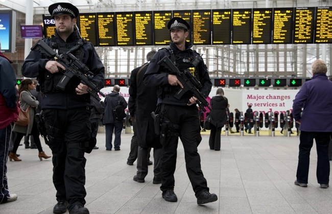 Six Arrested in UK on Suspicion of Terrorism