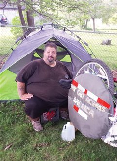 Obese Man Biking Across US to Lose Weight Obese Man Biking Across US to Lose Weight