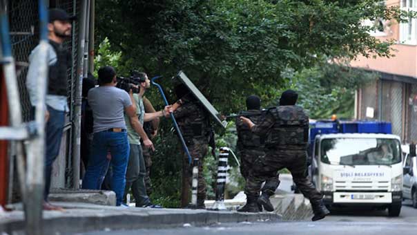 Turkey Detains over 250 Suspected Militants as Warplanes Bomb 