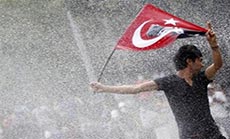Turkey Unions Announce Strike over Crackdown