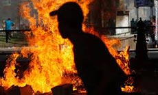 80 Dead in Egypt Clashes, Security Forces Surround Protesters in Mosque