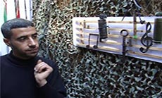 Gaza Man Uses Remains of ’Israeli’ Shells to Produce Art