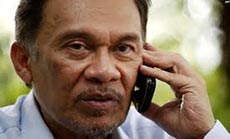 Malaysia’s Anwar Accuses Government of MH370 Cover Up