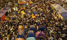 Hong Kong Protest Founders Surrender, Urge Students to Retreat 
