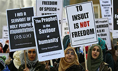 British Muslims Protest Holy Prophet Cartoons