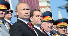 Putin Hosts Huge WWII Victory Parade amid Western Snub