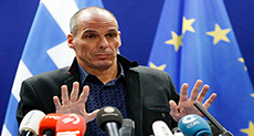 Ex-Finance Minister: Tsipras Surrendered to Troika Demands

