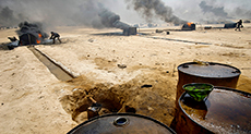 French Minister: ’ISIS’ Eyes Oil, Advances to Libya
