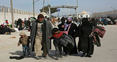 Turkish Border Crossing Closed in front of Syrians