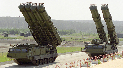 Russia to Deliver S-300 Air Defense Systems to Iran in August-September
