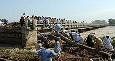 Pakistan Floods Kill 53, Injure 60
