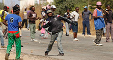 Nationwide Strikes, Protests Bring Life to Near Halt in Zimbabwe
