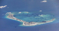 South China Sea: Philippines and Beijing Await Court Ruling
