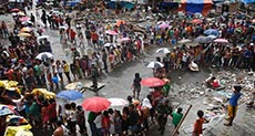 Typhoon Survivors Wait for Aid in the Philippines