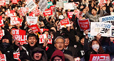 S. Korea Police Deployed ahead of Anti-Park Rallies