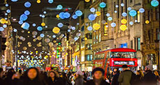 Suspected Daesh Terror Cell Planned to Bomb Christmas Crowds at UK Shopping Centers