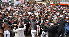 Hundreds of Afghans Protest Daesh Killings