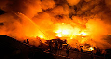 Fire Engulfs Philippine Slum, Thousands Homeless