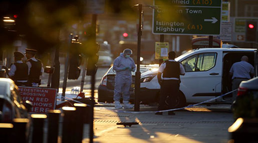 Finsbury Attack: Van Mows Down Pedestrians near Mosque in N London, at Least 1 Dead