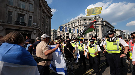 Hezbollah Flags on London Streets as Hundreds March Against «Israel»