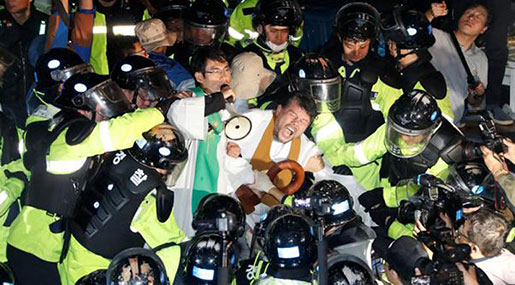 SKorea Protesters Clash over US Anti-Missile Launchers