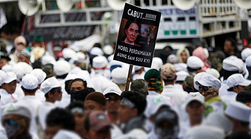 Myanmar’s Suu Kyi Keeps Her Peace Prize despite Rohingya Crisis