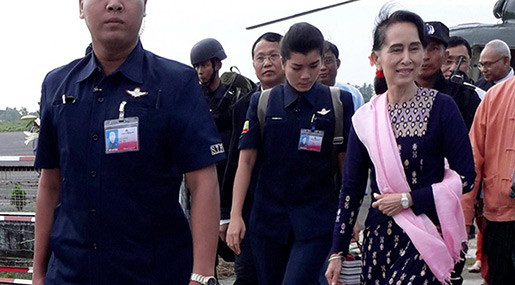 Myanmar’s Suu Kyi Visits Troubled Rakhine Border District
