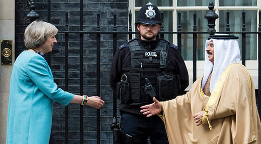 Theresa May meeting King Hamad bin Isa al Khalifa of Bahrain