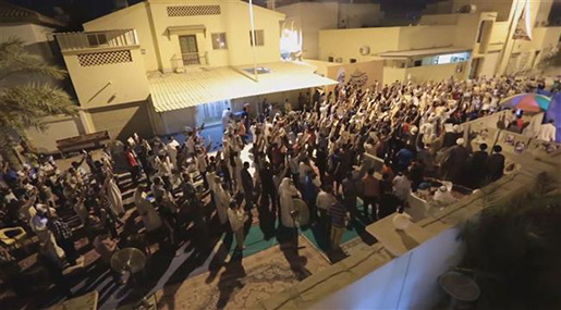 Clashes Erupt in Bahrain after Al-Wefaq Dissolved, Continued Attack on Sheikh Qassim 