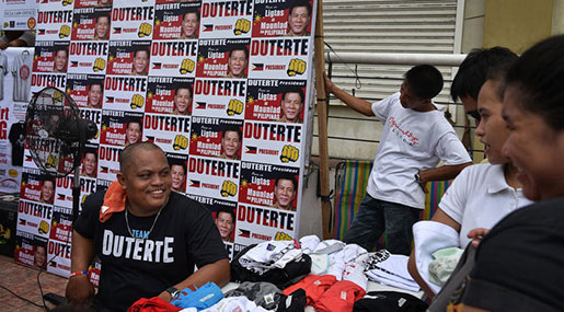 Filipinos supporting Duterte