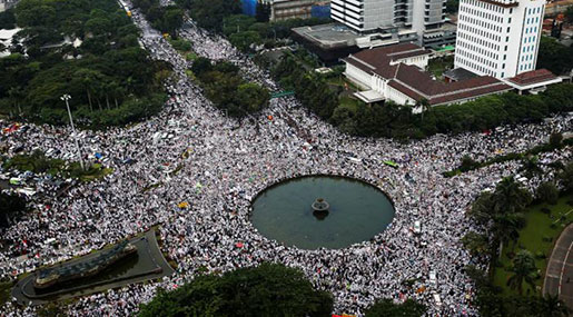 Massive Rallies as Indonesians Protest against Capital's Governor Massive Rallies as Indonesians Protest against Capital’s Governor