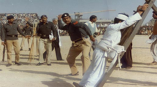 Saudi police flogging citizen 