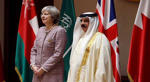 UK PM Theresa May and Bahrain's King Hamad bin Isa Al Khalifa