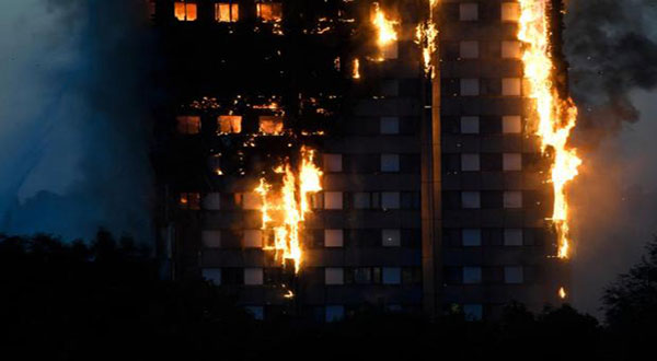 Massive Blaze Engulfs 27-Story Block in W London Massive Blaze Engulfs 27-Story Block in W London